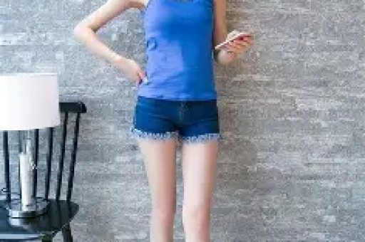 迪丽热巴vs赵丽颖：同为顶流女神差距真的比想象更大