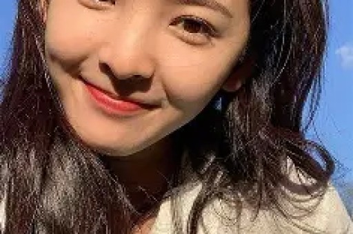 母亲节当天娱乐圈爆三件大事：黄一鸣被闺蜜背刺锋芝恋被传复合小玥儿点赞后爸引发热议