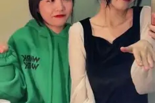 最近小红书突然成热门原因是几十万美国人涌入中美网民对帐本是中美民间交流的幸事却被一些歪嘴和尚念成了张维为的辩护词可笑。